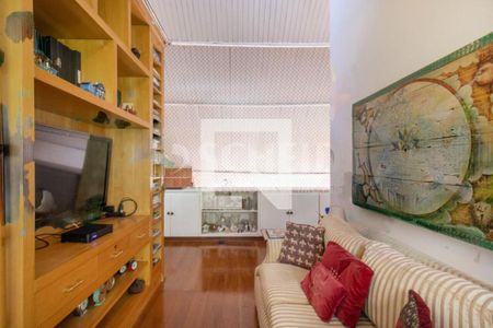 Casa à venda com 3 quartos, 300m² em Morumbi, São Paulo