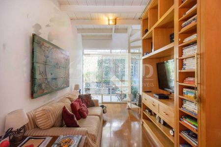 Casa à venda com 3 quartos, 300m² em Morumbi, São Paulo