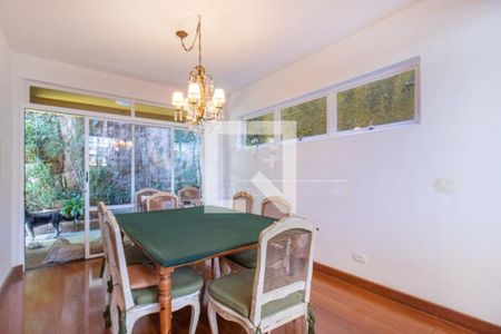 Casa à venda com 3 quartos, 300m² em Morumbi, São Paulo