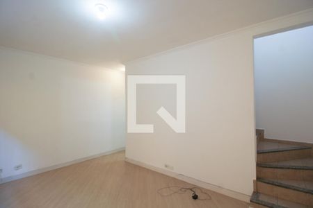 Sala de casa para alugar com 2 quartos, 105m² em Vila Pereira Cerca, São Paulo