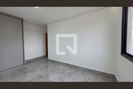 Suíte  de casa de condomínio para alugar com 3 quartos, 300m² em Santo Antônio, Vespasiano