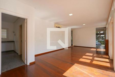 Casa à venda com 4 quartos, 465m² em Retiro Morumbi, São Paulo
