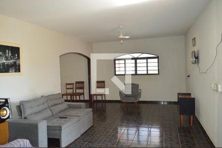 Casa para alugar com 4 quartos, 300m² em Distrito de Bonfim Paulista, Ribeirão Preto