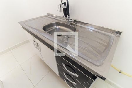 Sala/Cozinha de apartamento para alugar com 1 quarto, 28m² em Itaquera, São Paulo
