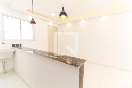Sala/Cozinha de apartamento para alugar com 1 quarto, 28m² em Itaquera, São Paulo
