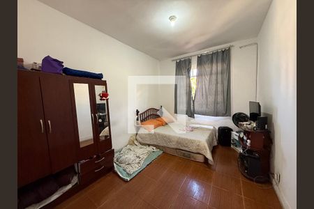 Quarto de casa para alugar com 2 quartos, 300m² em Sagrada Família, Belo Horizonte