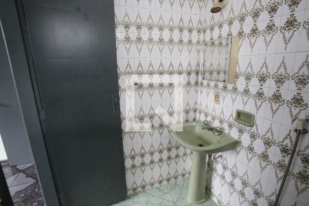 Banheiro da Suíte de casa para alugar com 1 quarto, 140m² em Taquara, Rio de Janeiro
