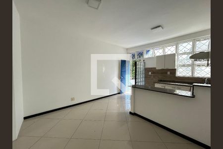 Kitnet/Studio para alugar com 1 quarto, 35m² em Álvaro Camargos, Belo Horizonte