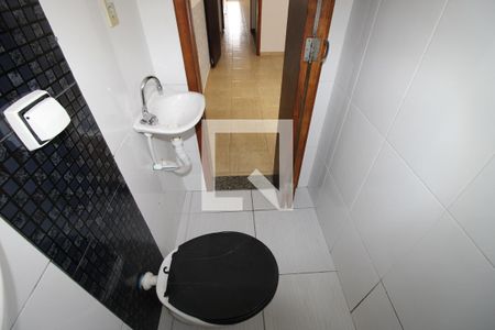 Quarto 1 - Banheiro de casa para alugar com 2 quartos, 187m² em Parque Savoy City, São Paulo