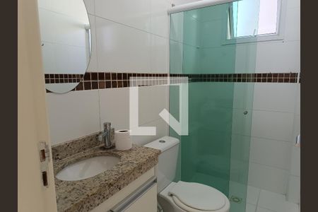 Banheiro  de apartamento para alugar com 2 quartos, 80m² em Canto do Forte, Praia Grande