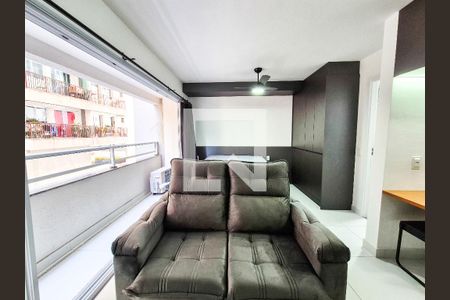 Sala/Quarto de kitnet/studio para alugar com 1 quarto, 28m² em Centro Histórico de São Paulo, São Paulo