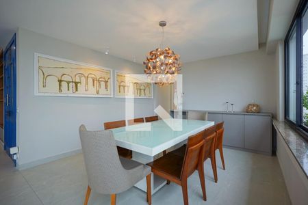 Apartamento à venda com 3 quartos, 180m² em Vila Alexandria, São Paulo