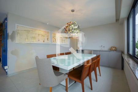 Apartamento à venda com 3 quartos, 180m² em Vila Alexandria, São Paulo