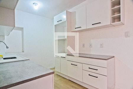 Cozinha de casa de condomínio para alugar com 2 quartos, 150m² em Santana, São Paulo