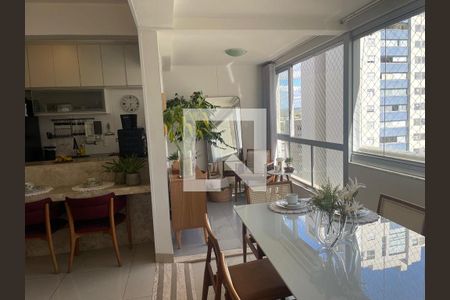 Sala  de apartamento para alugar com 2 quartos, 77m² em Vale do Sereno, Nova Lima