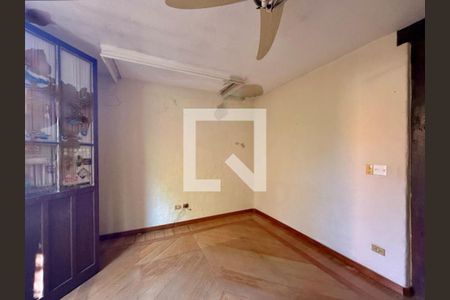 Casa à venda com 3 quartos, 206m² em Chácara Monte Alegre, São Paulo