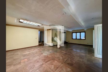 Casa à venda com 3 quartos, 206m² em Chácara Monte Alegre, São Paulo