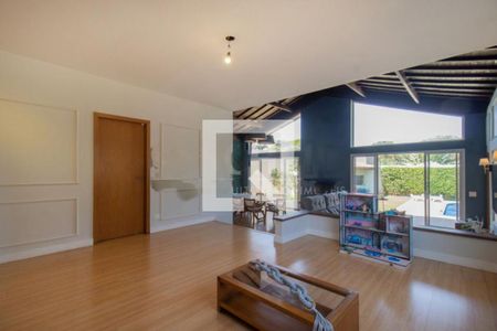 Casa à venda com 4 quartos, 330m² em Interlagos, São Paulo