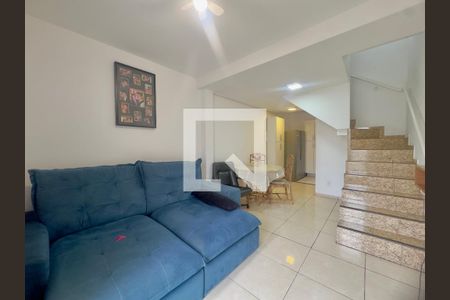 Sala de casa de condomínio para alugar com 2 quartos, 55m² em Jardim Nova Cidade, Guarulhos