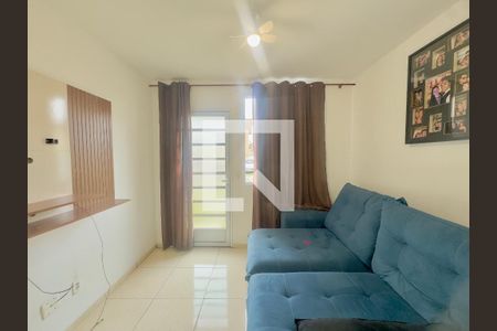 Sala de casa de condomínio para alugar com 2 quartos, 55m² em Jardim Nova Cidade, Guarulhos