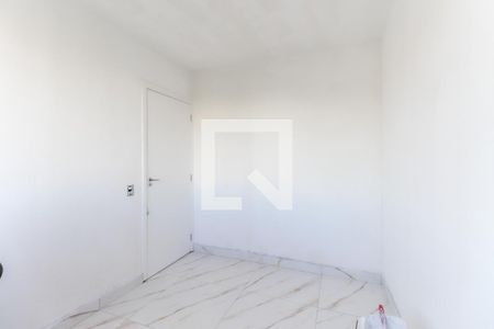 Quarto 1 de apartamento para alugar com 2 quartos, 40m² em Jardim Helian, São Paulo