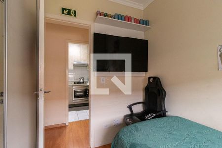 Quarto 1 de apartamento à venda com 2 quartos, 56m² em Novo Mundo, Curitiba