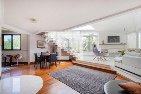 Apartamento à venda com 3 quartos, 708m² em Real Parque, São Paulo