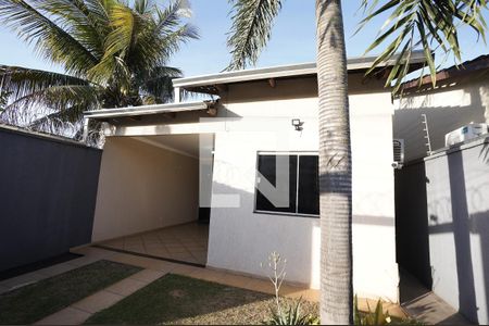 Casa à venda com 3 quartos, 210m² em Jardim Atlântico, Goiânia