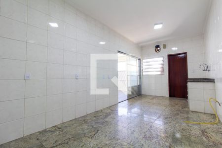 Cozinha de casa para alugar com 3 quartos, 250m² em Vila Carrão, São Paulo