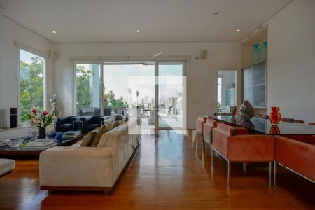 Casa à venda com 5 quartos, 700m² em Morumbi, São Paulo