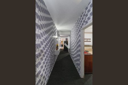 Casa 1 - Corredor  de casa para alugar com 7 quartos, 400m² em Burgo Paulista, São Paulo