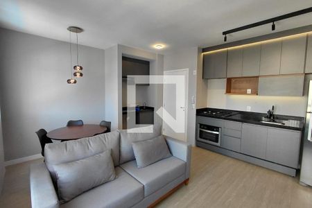 Sala / Cozinha de apartamento para alugar com 1 quarto, 35m² em Vila Dom Pedro Ii, São Paulo
