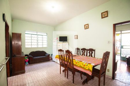 Sala 2 de casa à venda com 3 quartos, 130m² em Glória, Belo Horizonte