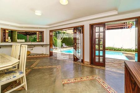 Casa à venda com 4 quartos, 458m² em Alto de Pinheiros, São Paulo