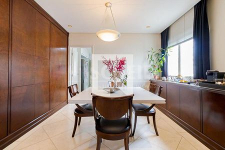 Apartamento à venda com 3 quartos, 303m² em Santa Cecilia, São Paulo