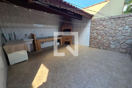 Casa para alugar com 3 quartos, 110m² em Vila Caiçara, Praia Grande