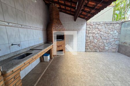 Casa para alugar com 3 quartos, 110m² em Vila Caiçara, Praia Grande