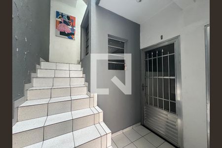 Acesso de casa para alugar com 1 quarto, 55m² em Jardim Primeiro de Maio (chacara Fazendinha), Osasco