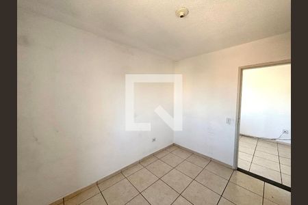 Quarto 2 de apartamento para alugar com 2 quartos, 48m² em Jardim Fanganiello, Ferraz de Vasconcelos