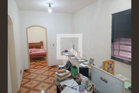 Casa à venda com 4 quartos, 190m² em Jardim Teresa, São Paulo