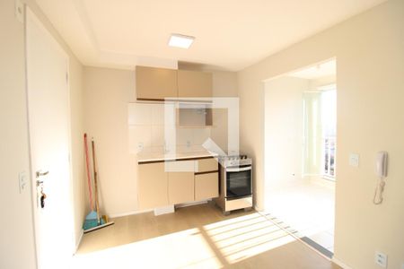 Sala / Cozinha de apartamento para alugar com 1 quarto, 31m² em Vila Curuçá Velha, São Paulo