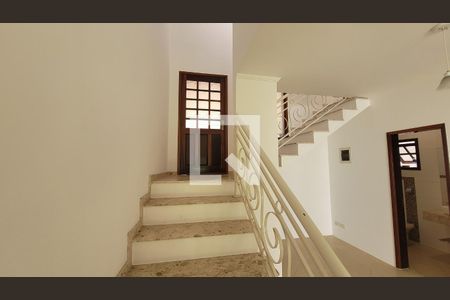 Sala de casa de condomínio para alugar com 3 quartos, 145m² em Jardim Odete, Itaquaquecetuba