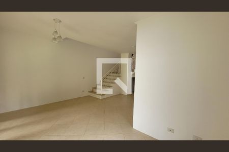 Casa de Condomínio para alugar com 3 quartos, 145m² em Jardim Odete, Itaquaquecetuba