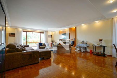 Casa à venda com 3 quartos, 399m² em Jardim Santa Helena, São Paulo