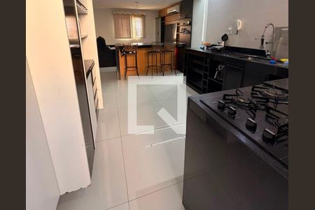Casa para alugar com 4 quartos, 80m² em Jardim Alvorada, Nova Iguaçu