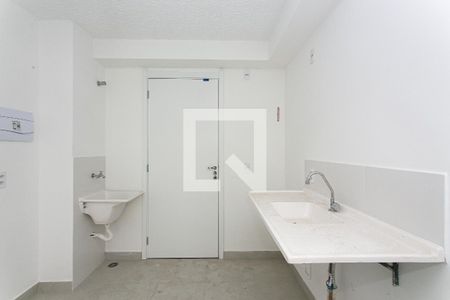 Cozinha de apartamento para alugar com 1 quarto, 27m² em Penha de França, São Paulo