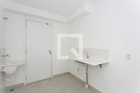 Cozinha de apartamento para alugar com 1 quarto, 27m² em Penha de França, São Paulo