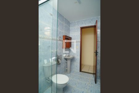 Banheiro de apartamento para alugar com 1 quarto, 45m² em Zacarias, Maricá