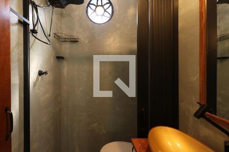 Banheiro de kitnet/studio para alugar com 1 quarto, 15m² em Jardim Sao Caetano, São Caetano do Sul