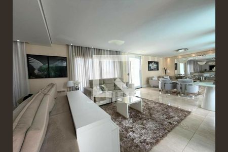 Casa à venda com 3 quartos, 302m² em Interlagos, São Paulo